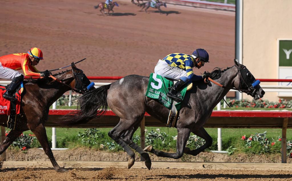 Smith wins the 2025 Del Mar Debutante aboard Bottle of Rouge. (Eclipse Sportswire)