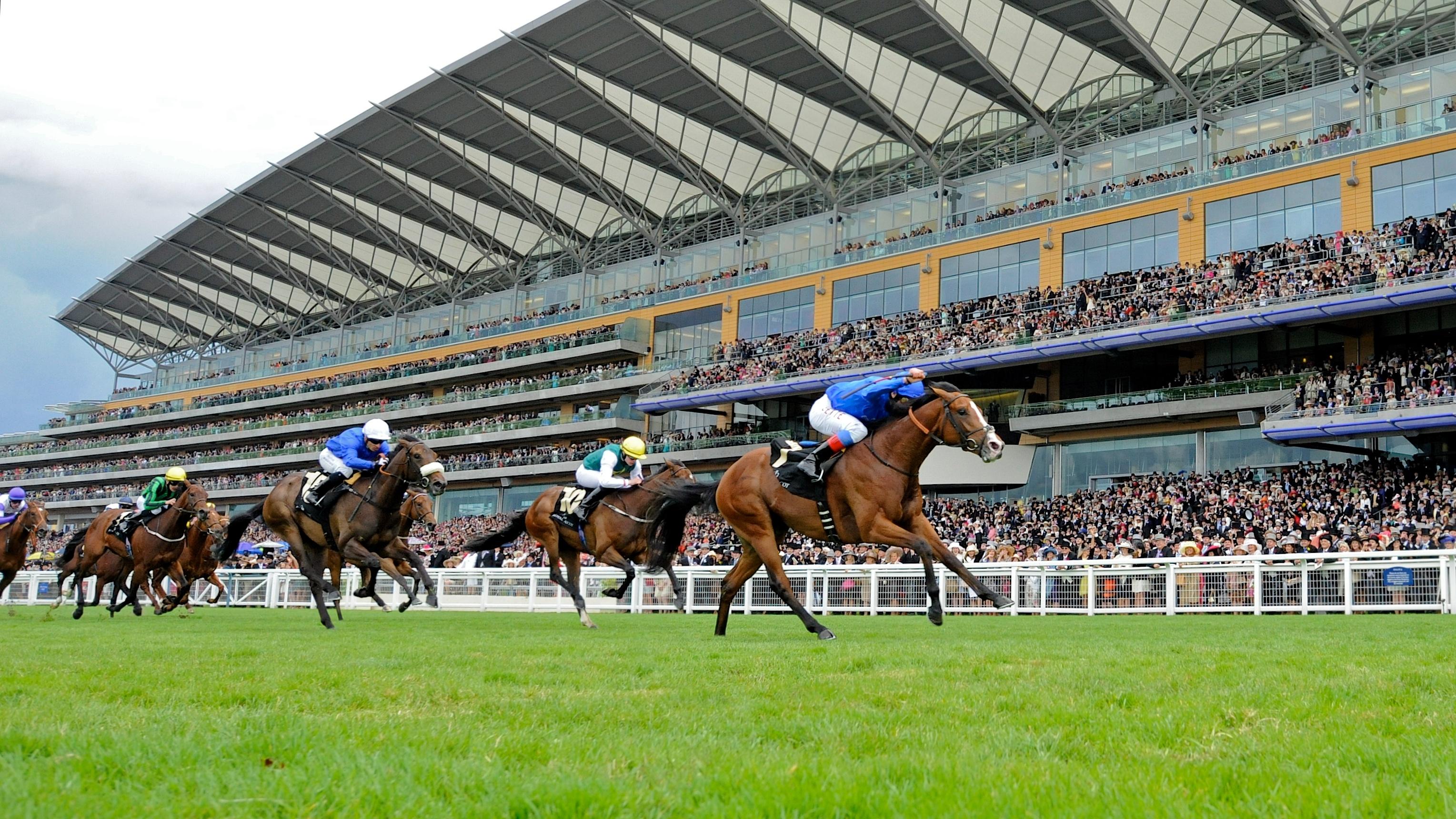 Racing at Ascot