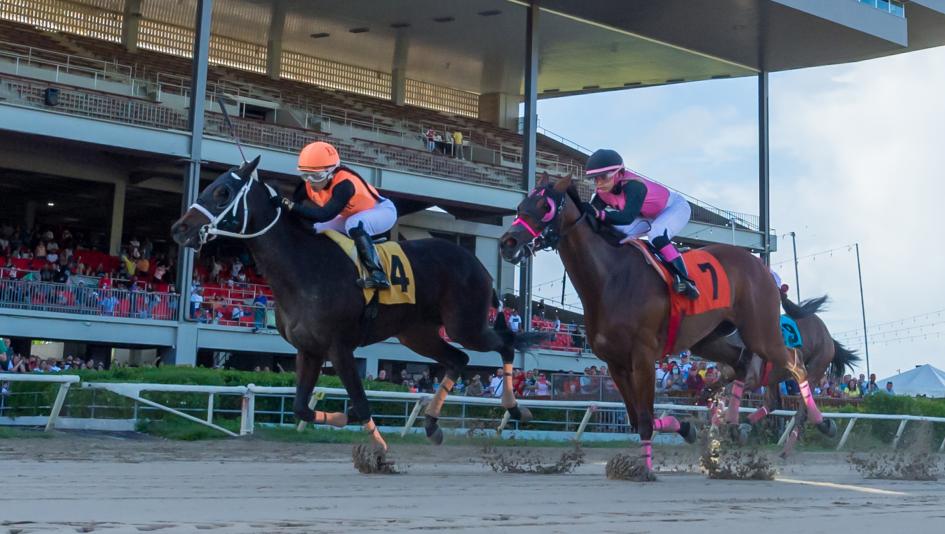Jockette Challenge, Puerto Rico, academy, jockey, female, women, apprentice, Sofia Vives, Dalila Rivera, Erica Murray, Carol Cedeno, Wilfredo Lozano, instructor, showcase, Katie Davis, ABR, Camarero, racetrack, horse racing, Ana Delia Velázquez