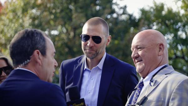 University of Kentucky's Mark Pope Cheers on Namesake Coach Pope at Keeneland