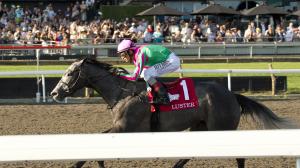 Heavily Favored Filly Luster Dominates King's Plate to Win First Leg of Canadian Triple Crown